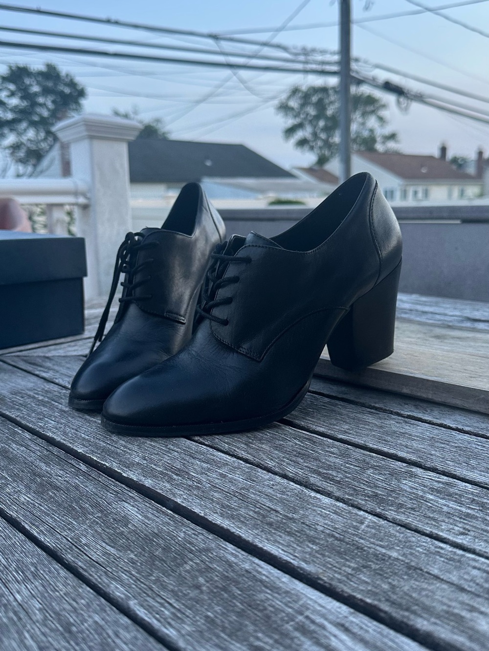 G.H. Bass & Co. Black Leather Lace-Up Heeled Oxfords - Picture 2 of 7